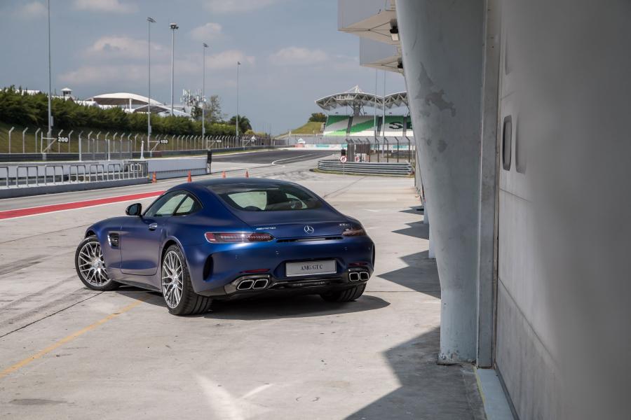  Mercedes-AMG GT C (C190) 2019 года  (MY) (фото 7 из 16)